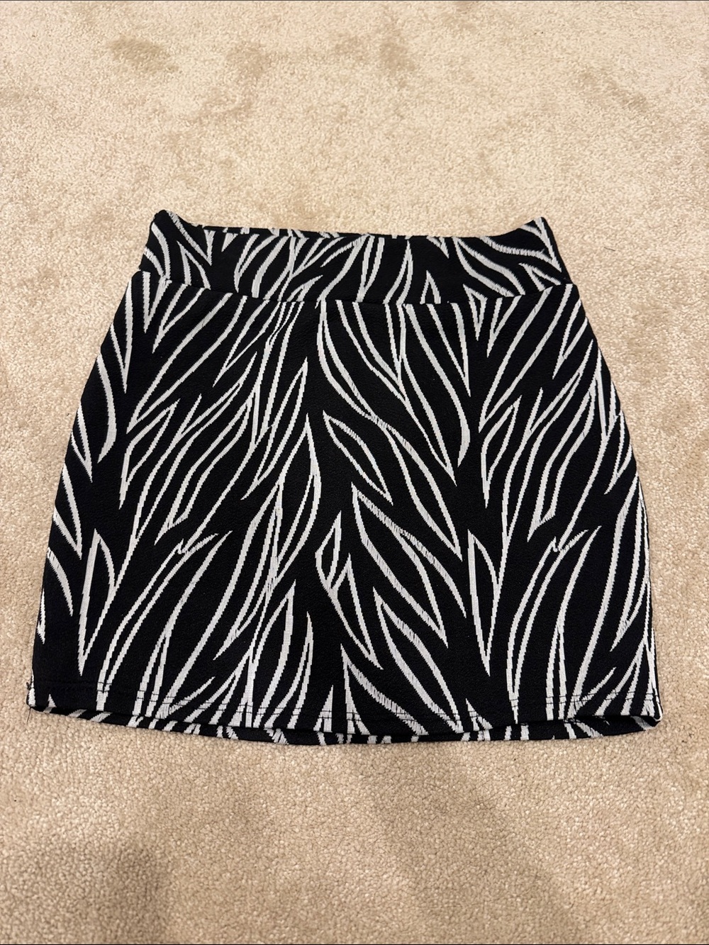 Black and White Patterned Women's Skirt